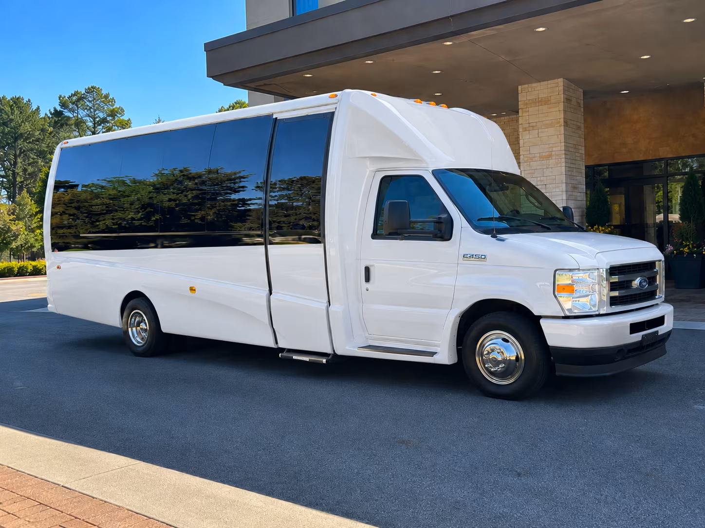 concert and amphitheater bus rentals serving flower mound