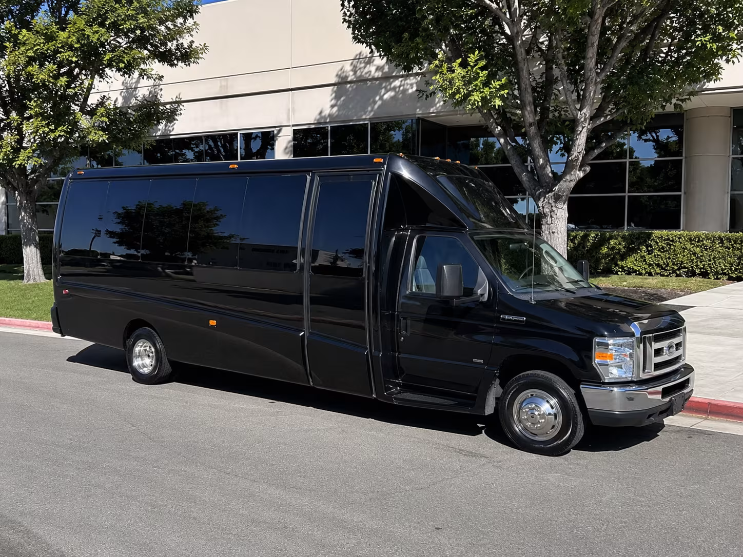 historic downtown grapevine cross timbers wine trail party bus rental